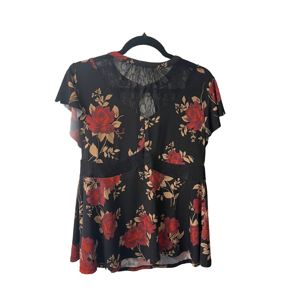 Torrid Floral Top With Black Mesh Size 00